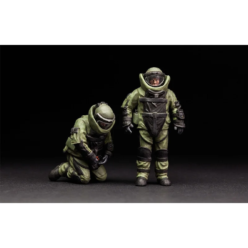 1/35 U.S. Explosive Ordnance Disposal Specialists & Robots