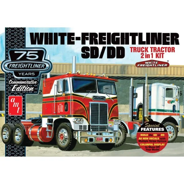 White-Freightliner Truck SD/DD 2-in-1 (1/25th Scale) Plastic Vehicle Model Kit